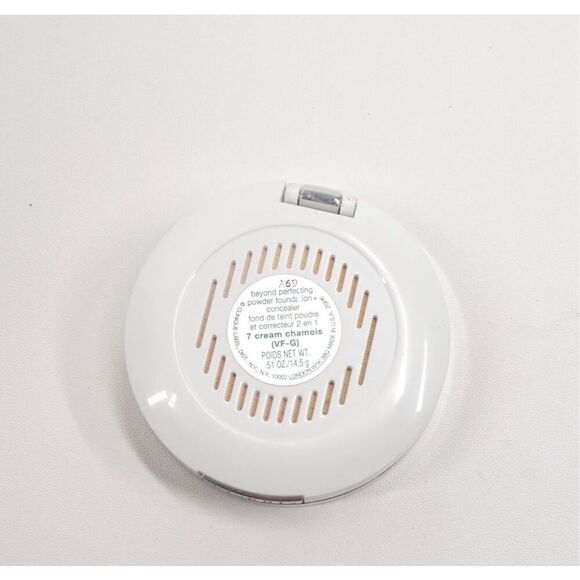 Clinique Beyond Perfecting Pressed Foundation + Concealer 7 Cream Chamois - Picture 3 of 6